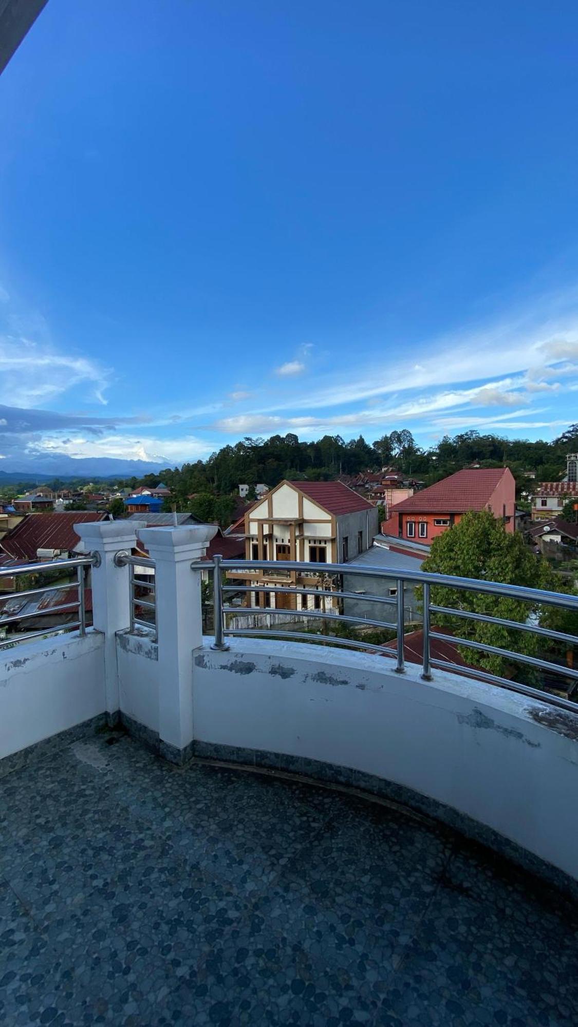 Toraja Lodge Guest House Рантепао Экстерьер фото